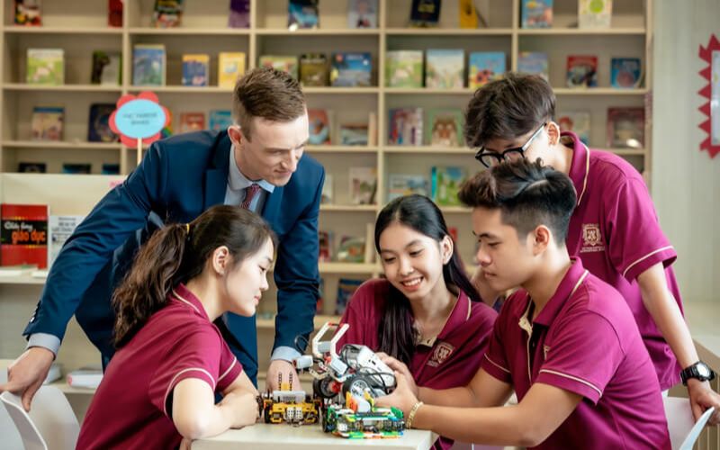 vai trò của việc chọn trường phù hợp cho con